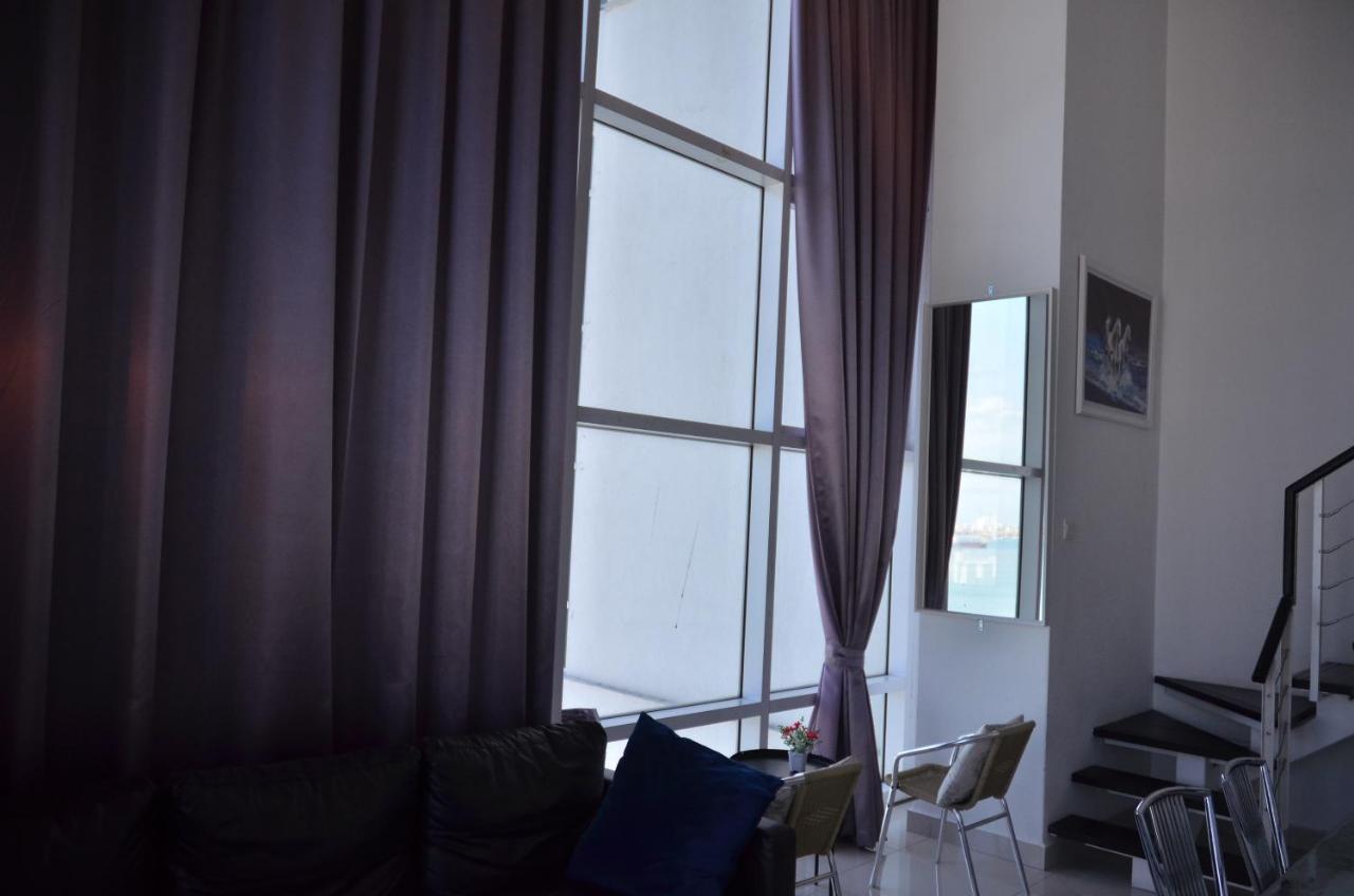 Maritime Suite Duplex Penang- Pemandangan Laut George Town Dış mekan fotoğraf